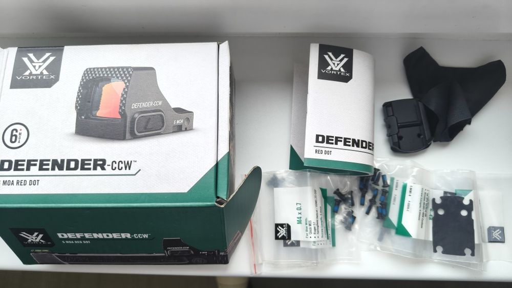 Kolimator Vortex defender CCW