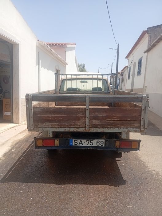 Nissan TD 25 pra venda