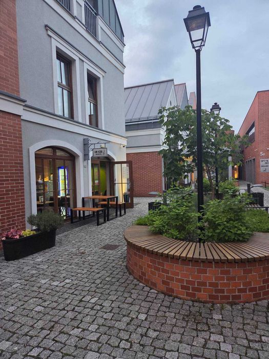 Odstapie wyjątkowy lokal. Idealny pod kebab, pizzerię, sushi, bar
