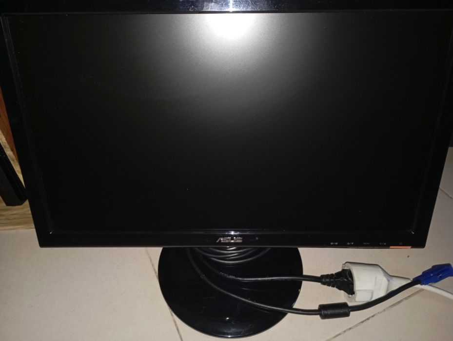 Monitor Asus VH 192 troco por jogos