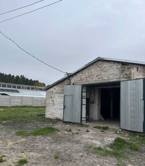 Продаж Комерційного приміщення (Земельна ділянка 2,4 Га )