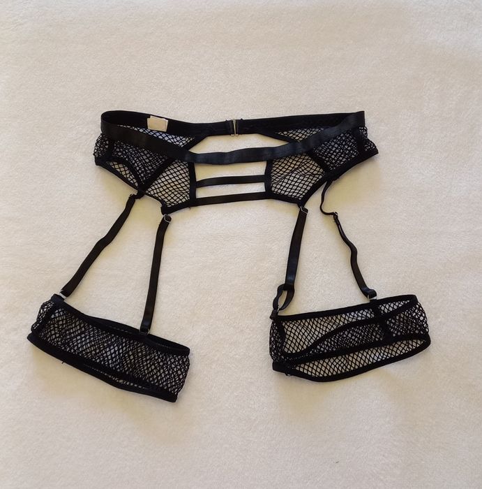 Пояс для чулков эротический