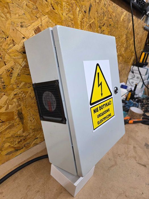 Kompensator mocy biernej zmniejszy rachunek za prąd o ok 20 %