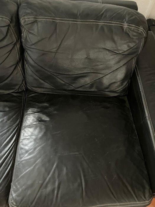 Sofa preto 3 lugares
