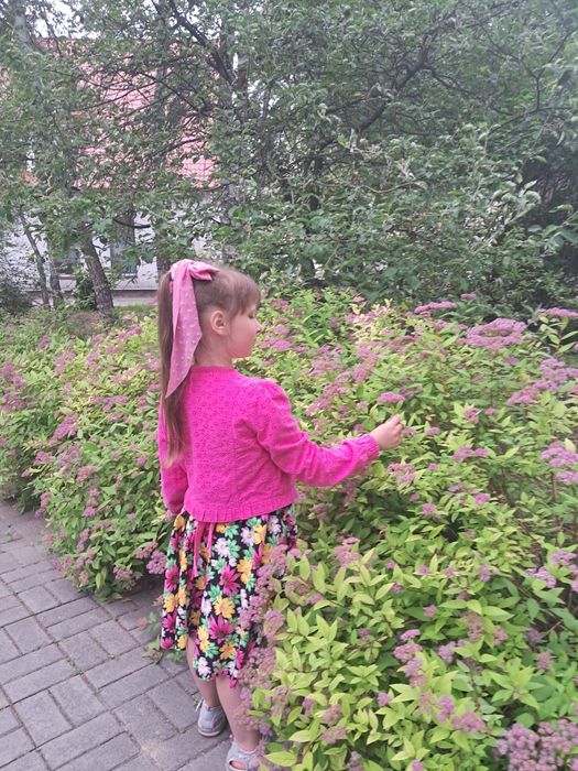 Сукня  на дівчинку 6-7 літ  122-128