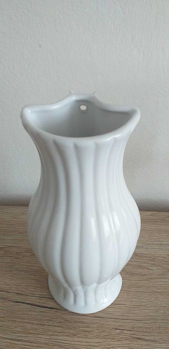 Wazon narożny wiszący prl