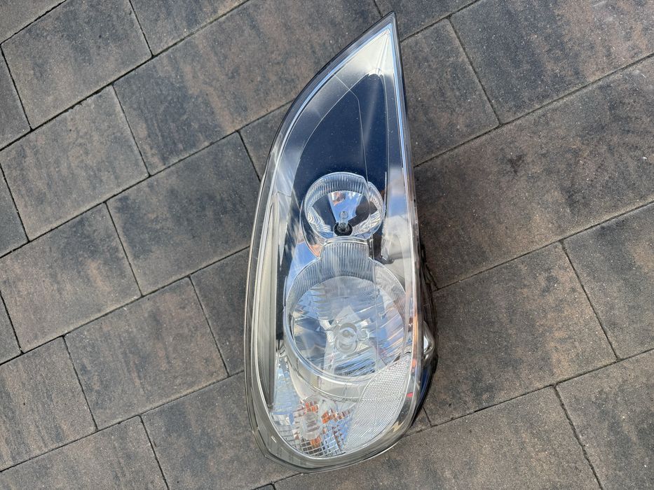 Lampa przednia prawa Volvo s60 v60 31383067