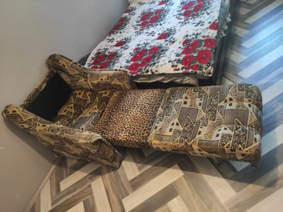 Розкладне крісло
