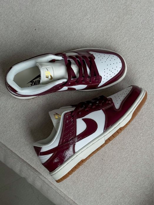 ФОТО РЕАЛ‼️ жіночі кросівки Nike Dunk SB Dunk Burgundy Croc найк сб