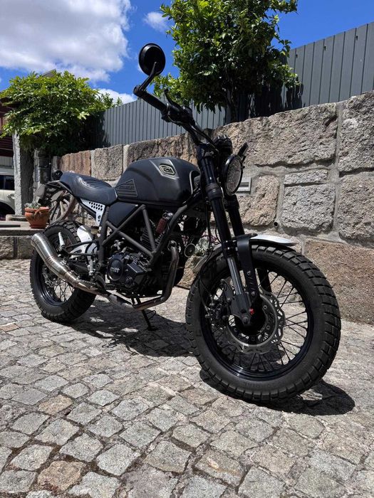 Mitt 125 DS Scrambler All Black