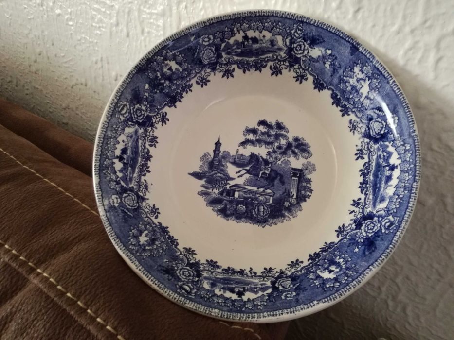 Saladeira Loiça Sacavém Motivo Estátua Cor Azul (26 cm)