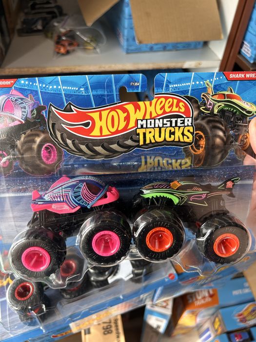 набір Hot Wheels Monster Trucks монстр трак 2 шт машинка джип вантажівка грузовик внедорожник позашляховик Монстер Трак Mega Wrex Shark
