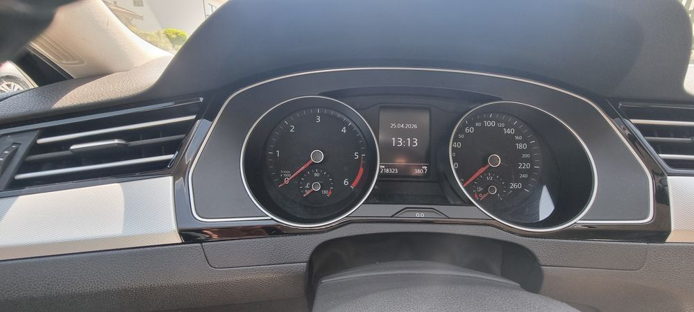 WV Passat 1.6 Automático