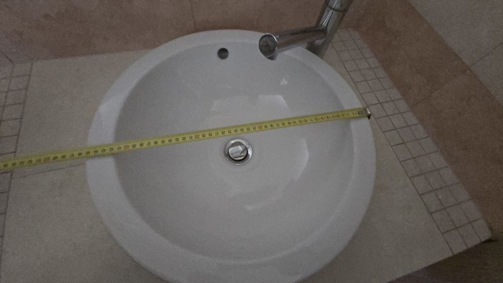 Kabina prysznicowa, umywalka, wc