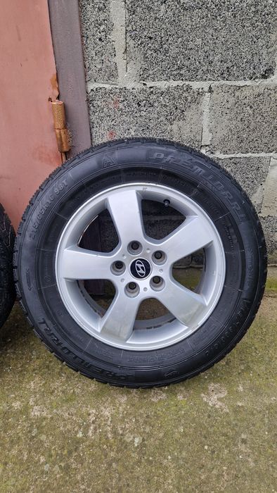 Диски з шинами Хюндай Туксон Hyundai Tucson 5x114.3 r16