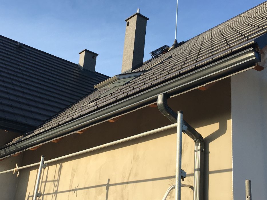 Rynny aluminiowe bez łączeń, ciągłe, ciagnione, gzymsowe więźba