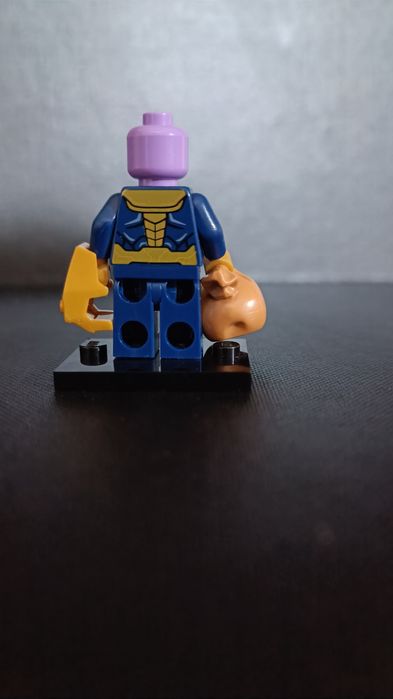 LEGO Thanos minifigurka – kalendarz adwentowy Marvel 76196