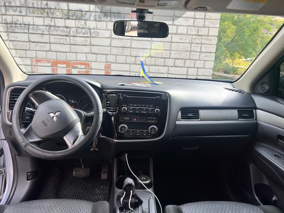 Mitsubishi outlander