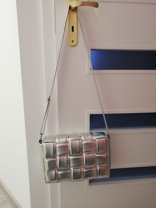 Srebrna torebka. Nowa