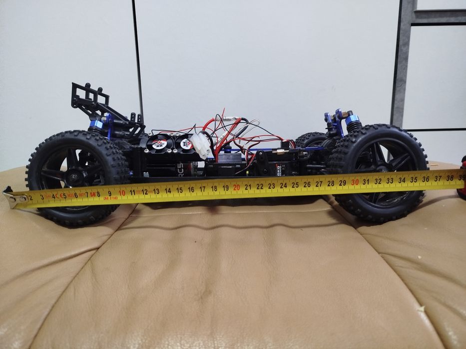 Радіокерована баггі Himoto 1/10 4WD. Шасі під відновлення / запчастини