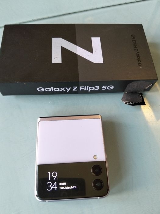 Samsung Galaxy Flip 3 5G lavender purple