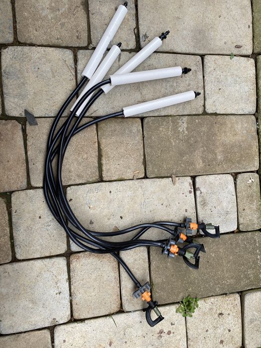 Капельнеці верхній полив на ангар або сад