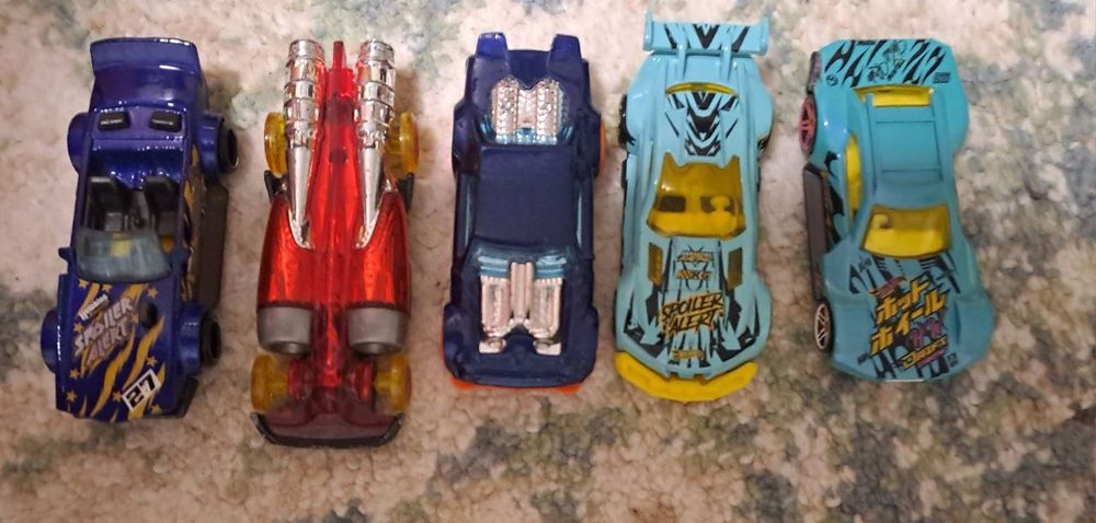 Машинки моделі Hot Wheels
