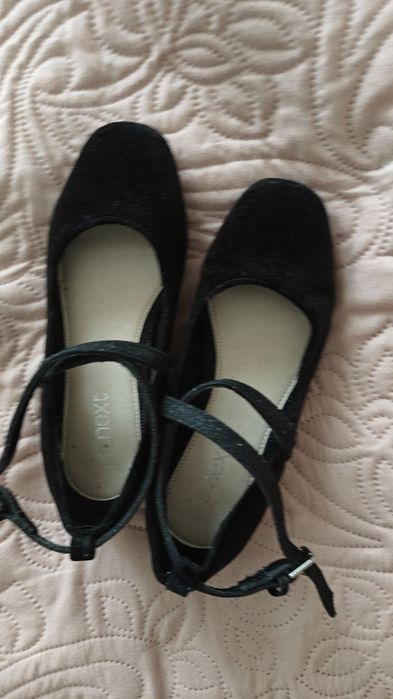 Туфлі велюрові  Next