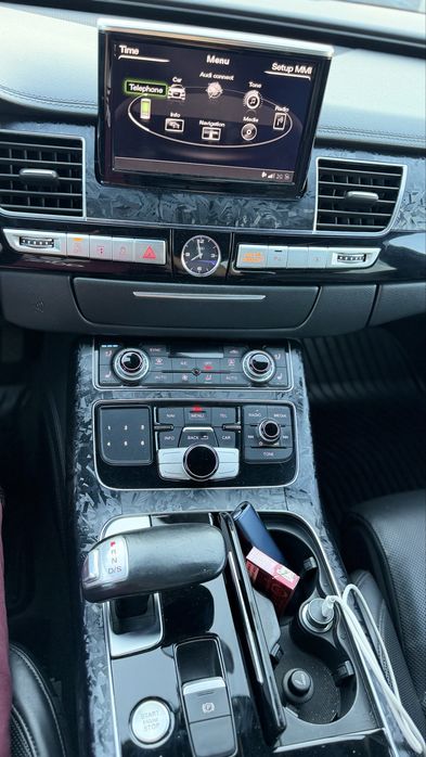 Audi  A8    Long