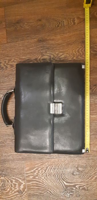 Продам  портфель мужской кожа.