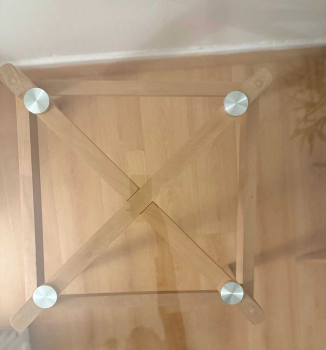 Mesa de Jantar Redonda -Tampo de Vidro 100 cm (Como Nova)