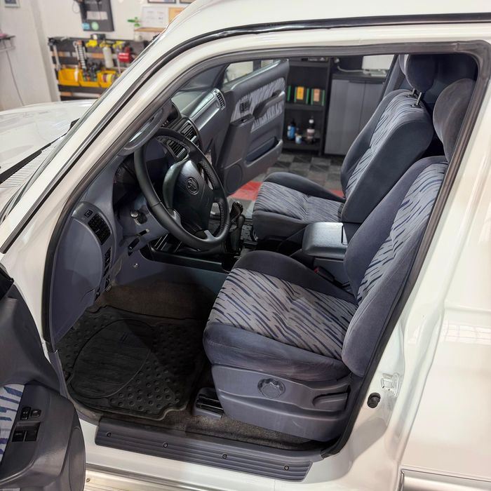 Toyota Land Cruiser KZJ 90