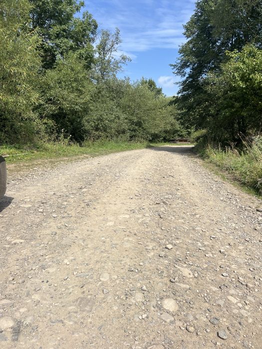 Продається будинок та 10 соток у с. Верхній Студений у карпатах