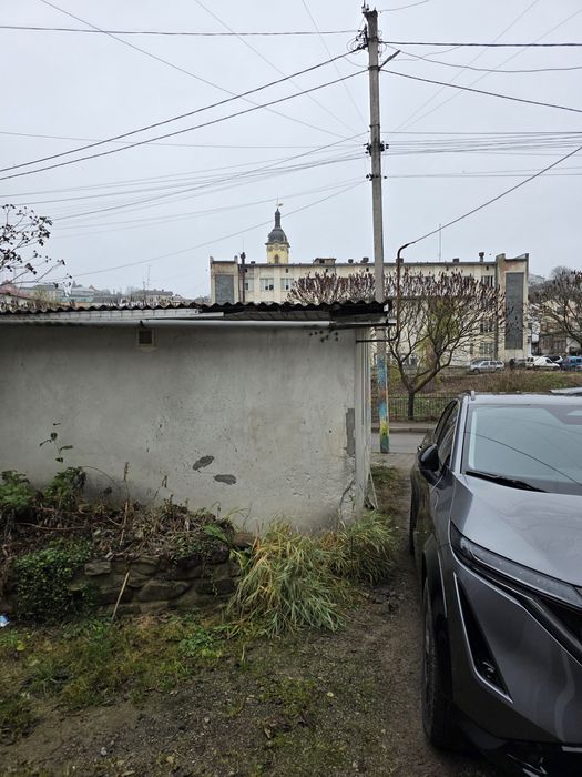 Оренда гаражу ,центр міста.