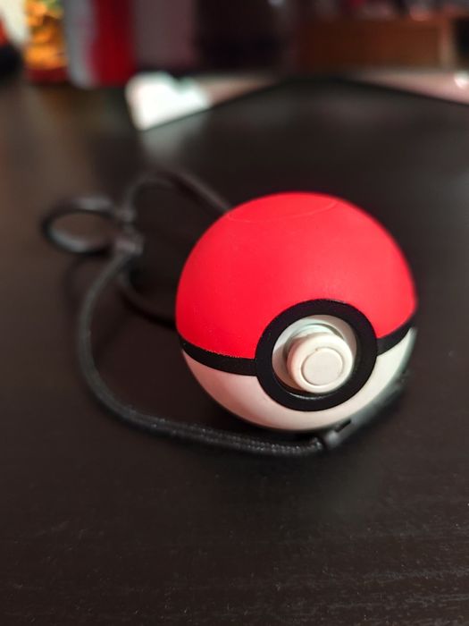 Poké ball Plus da Nintendo para jogos Pokémon