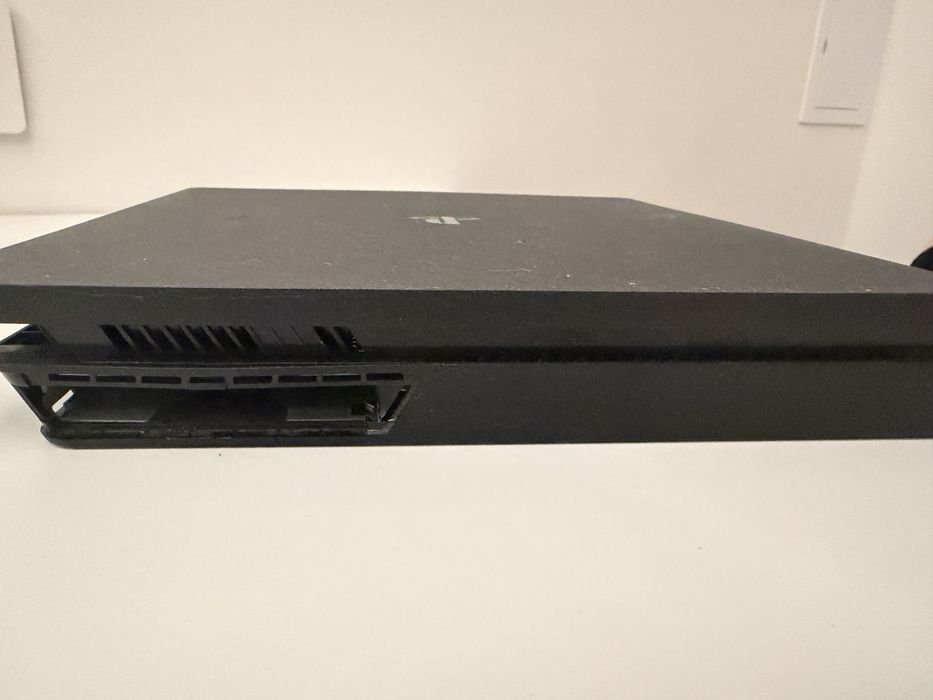 Konsola PS4 Slim Uszkodzona bez dysku