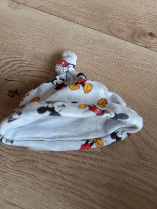 Czapeczka niemowlęca