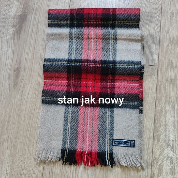 Szalik z wełny w kratkę