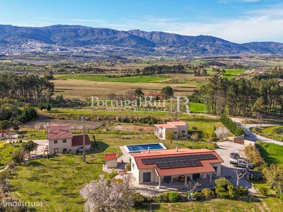 Agroturismo com 4 casas e espaços de lazer na Covilhã