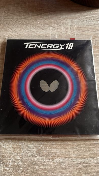 Butterfly tenergy 19 червона