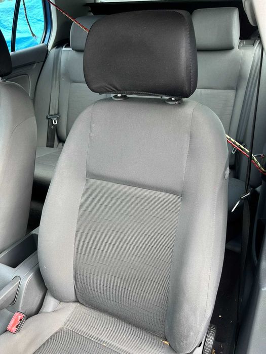 fotel fotele przód lewy prawy kierowcy pasażera kanapa siedzisko oparcie tył vw golf v 5 1k0 2003 -2009 hatchback 5 drzwi