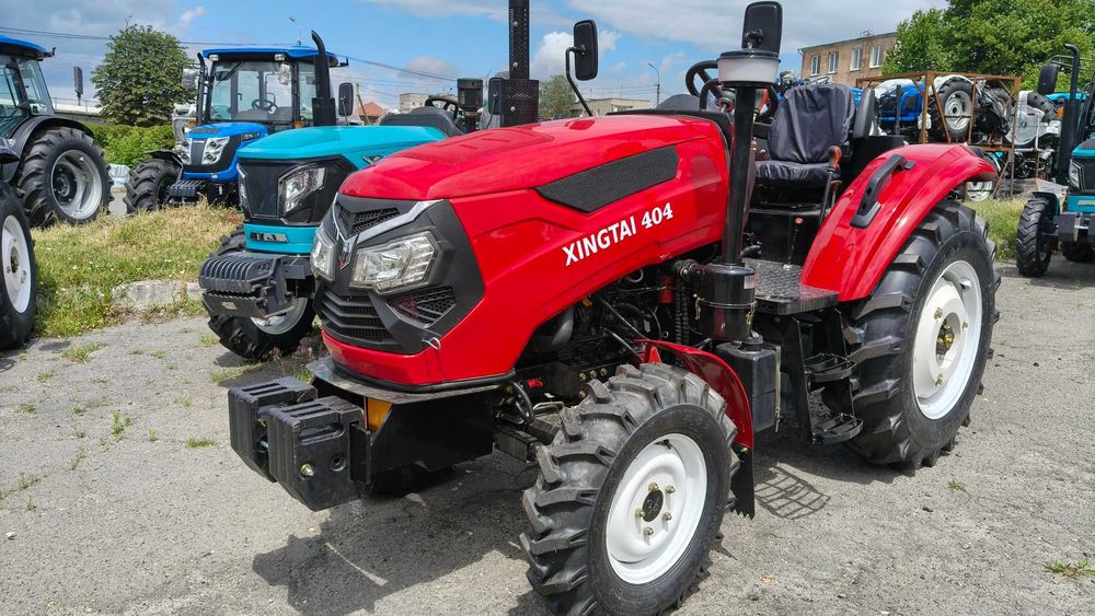 Трактор XINGTAI Сінтай XT-404R реверс примусова навіска