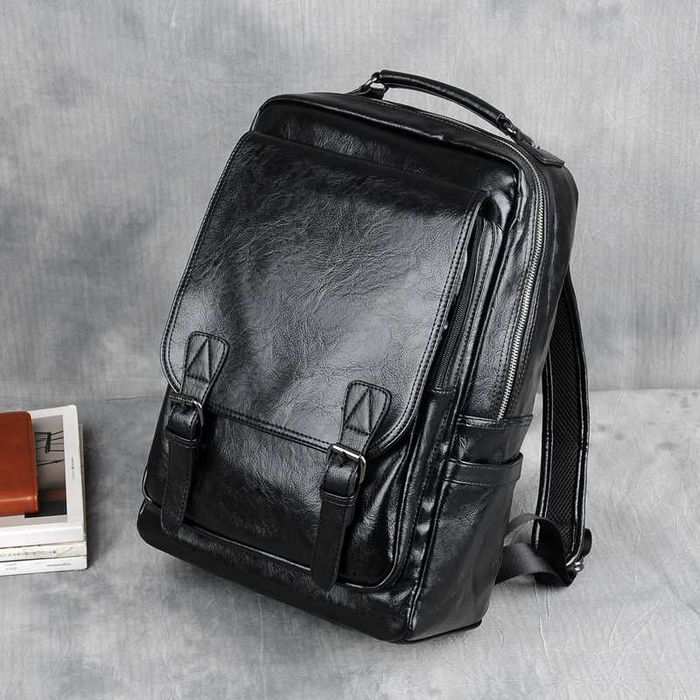 Мужской кожаный городской черный місткий міський рюкзак сумка портфель