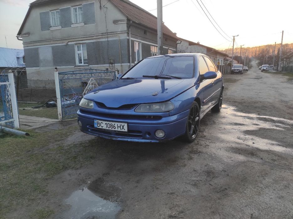 Рено Лагуна 1 покоління