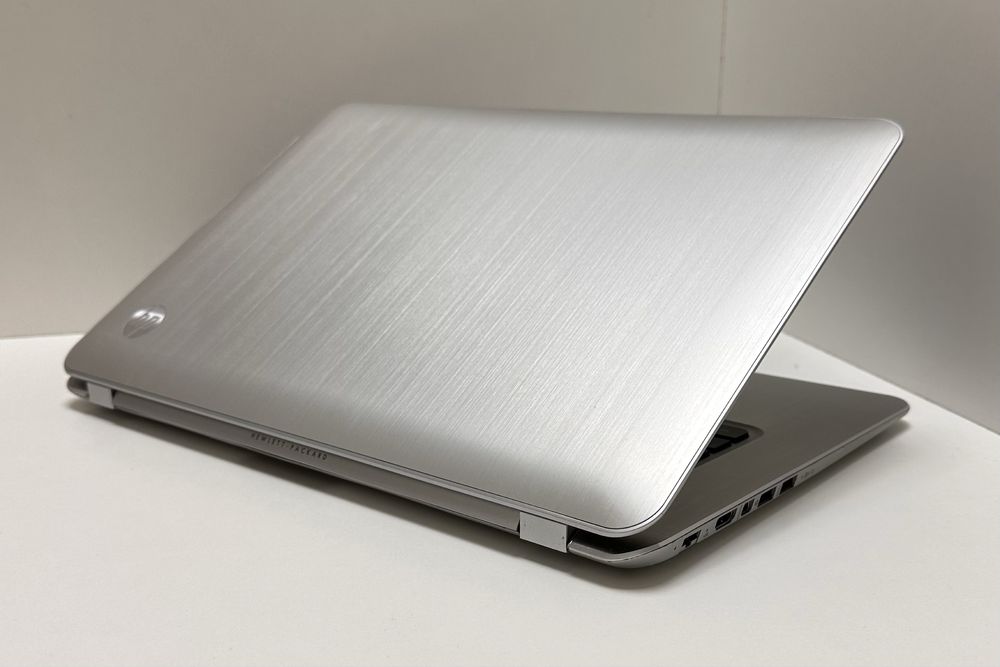 Hp TouchSmart 15.6" сенсорний FullHD 8/128GB SDD/ i5-3317u