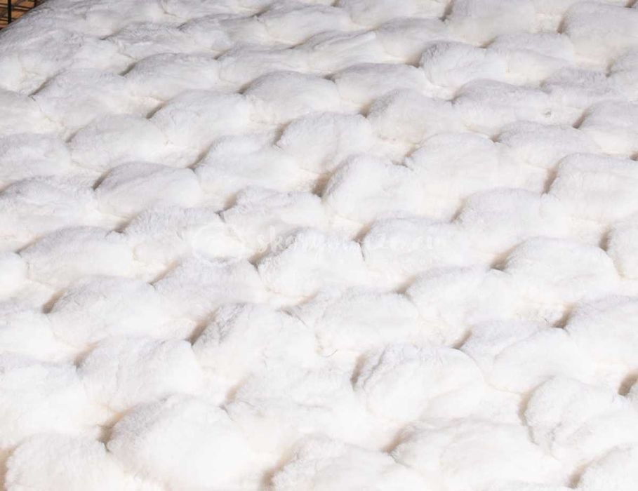 Narzuta ze skóry owczej strzyżonej island 160x200 #mała biała kostka