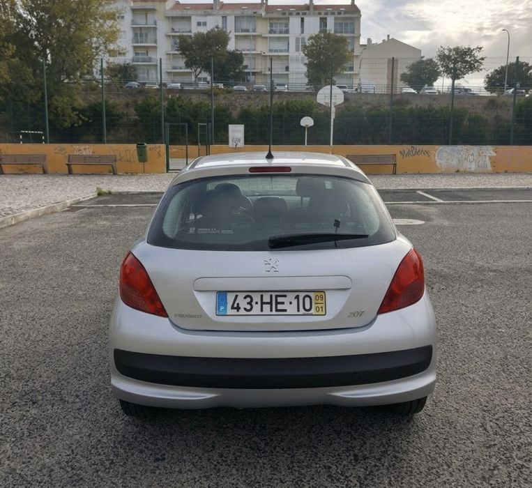 Peugeot 207 1.4 16v VTI 5p 75000Klm — photo 4