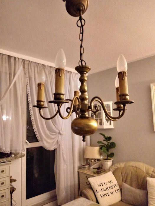 Żyrandole retro z PRL-u plus klosze z epoki