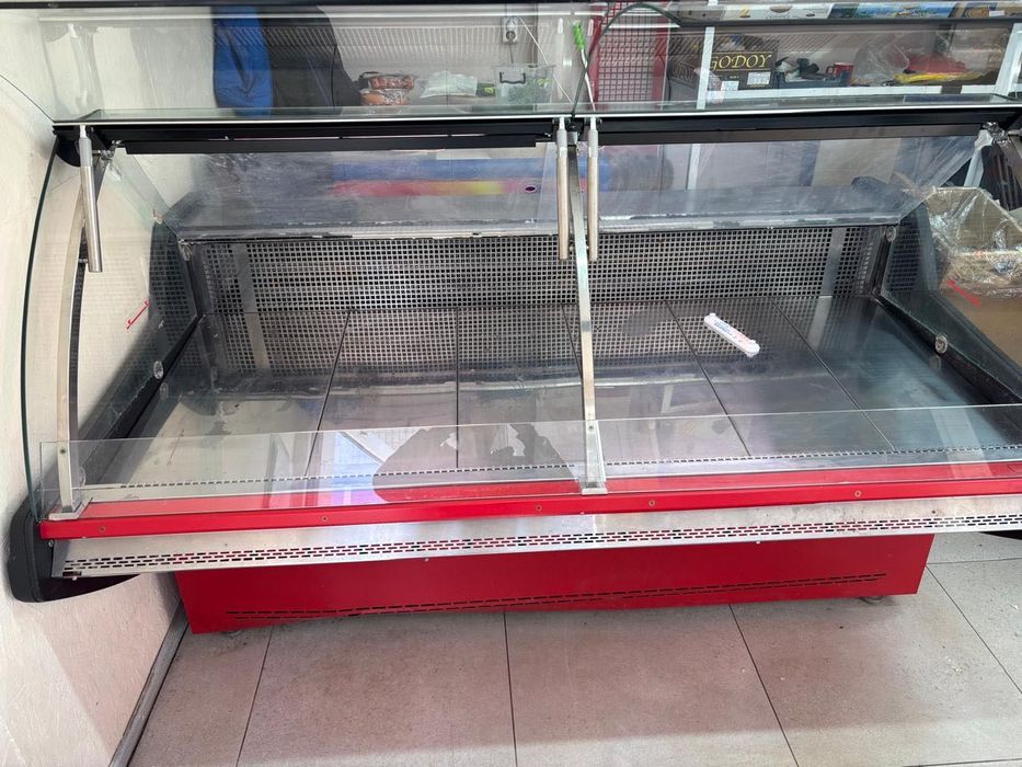 Холодильная витрина