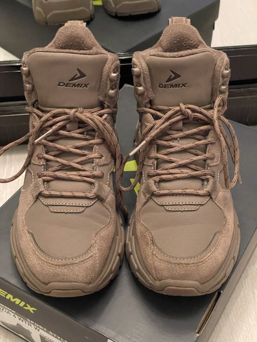 Кросівки жіночі Demix, 37 розмір